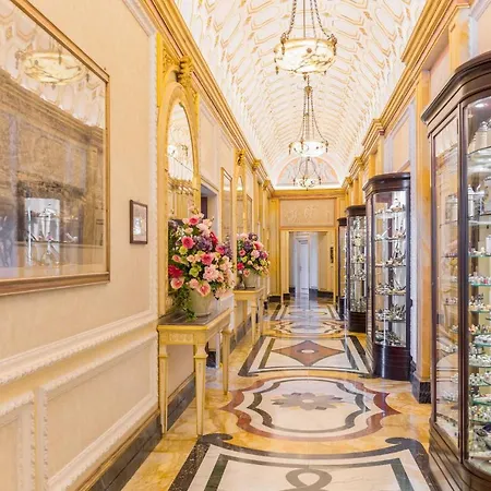 Regina Palace Szálloda Stresa