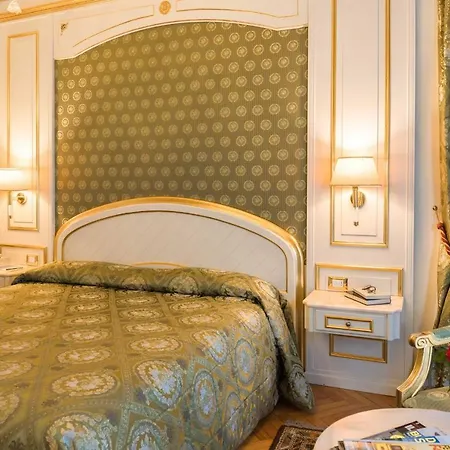 Regina Palace Hotel 4*