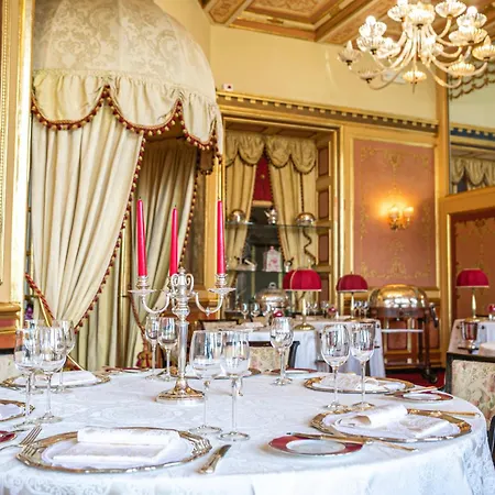 Regina Palace Hotel 4*