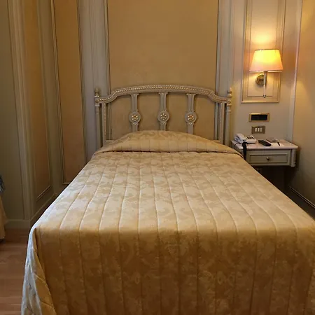 Regina Palace Otel 4*