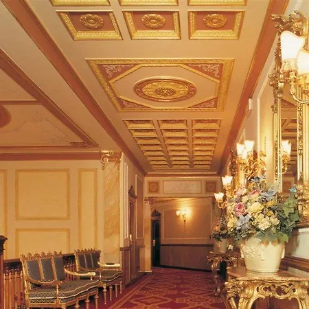 Regina Palace