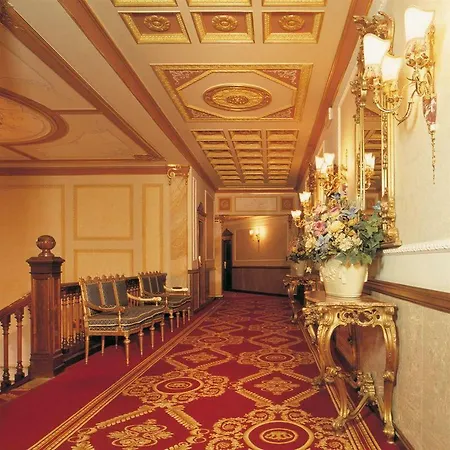 Hotel Regina Palace 4*