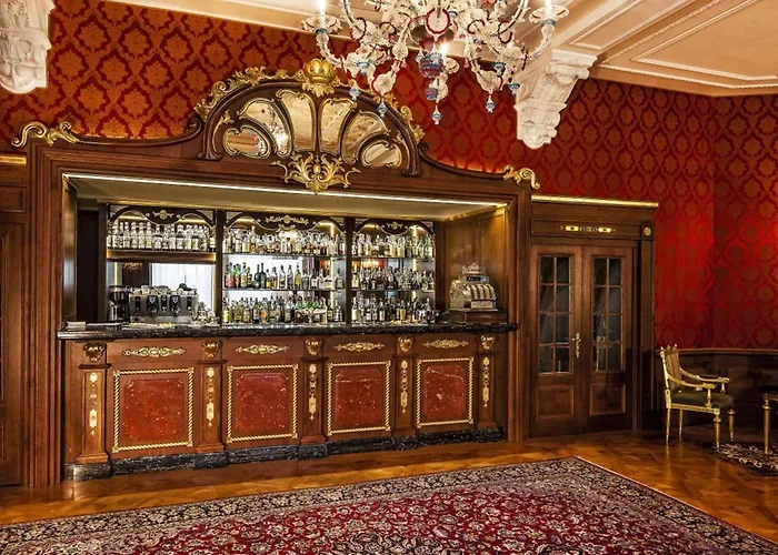 Ξενοδοχείο Regina Palace