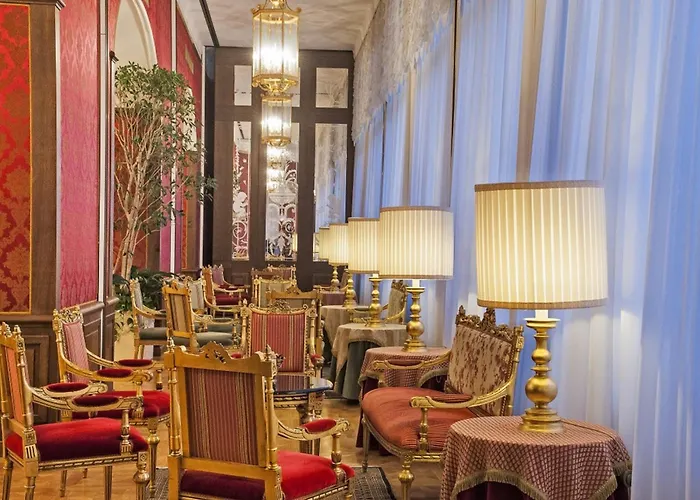 Regina Palace Ξενοδοχείο 4*