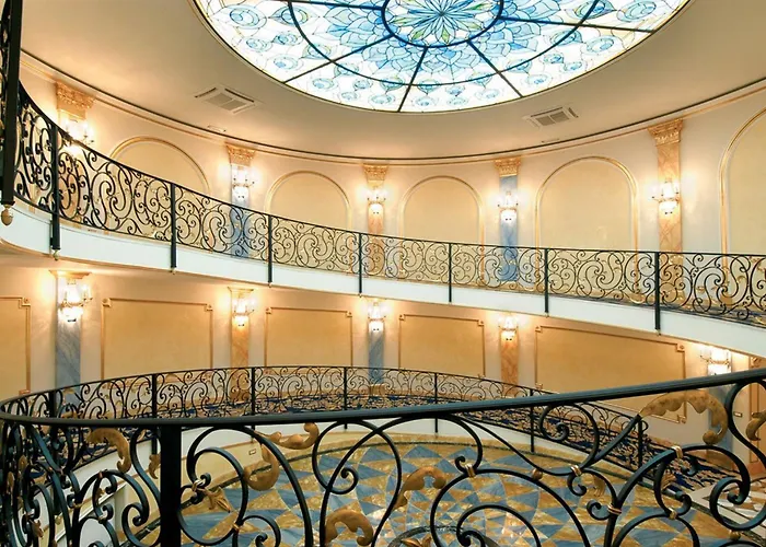 Regina Palace 4* Στρέσα