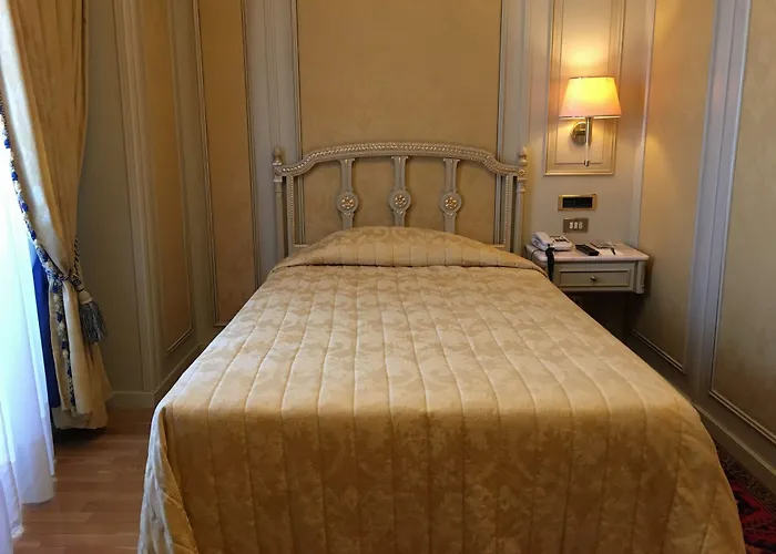 Regina Palace Ξενοδοχείο 4*