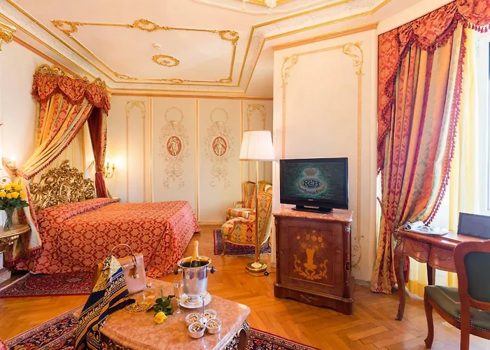 Regina Palace Hotel 4*