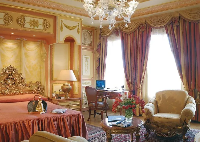 Hotel Regina Palace 4*